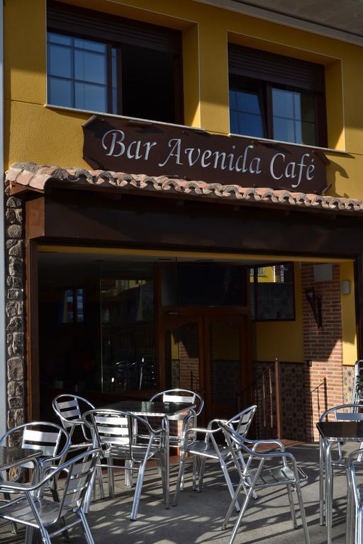 Hostal Avenida Аренас-де-Сан-Педро Экстерьер фото