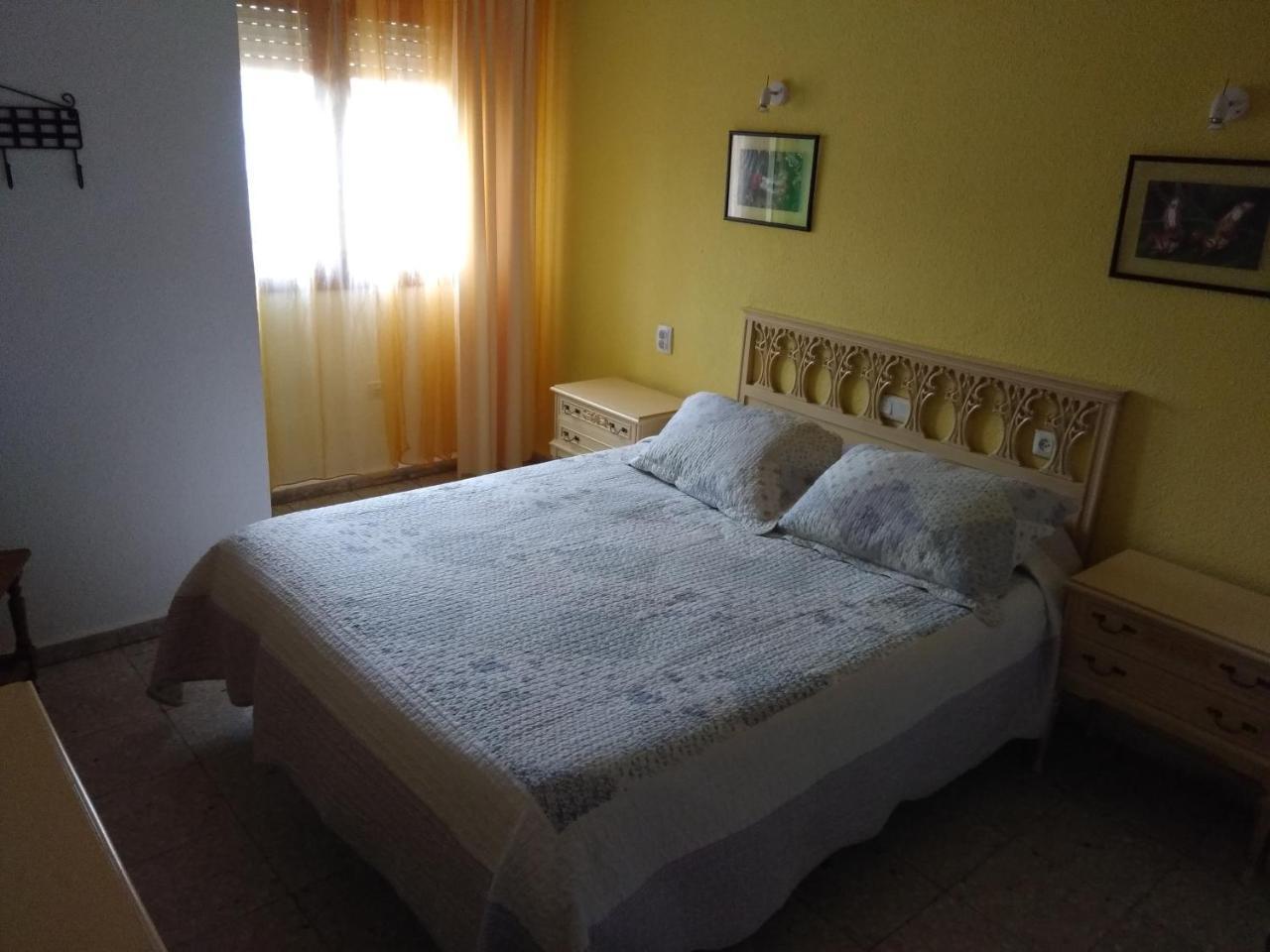Hostal Avenida Аренас-де-Сан-Педро Экстерьер фото